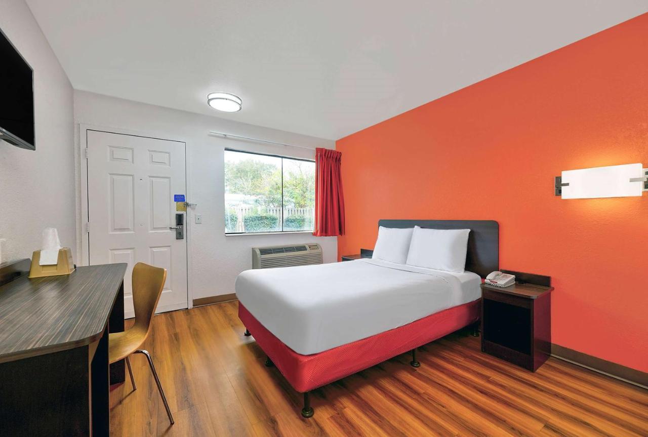Hotel 6-columbus, Ga Columbus