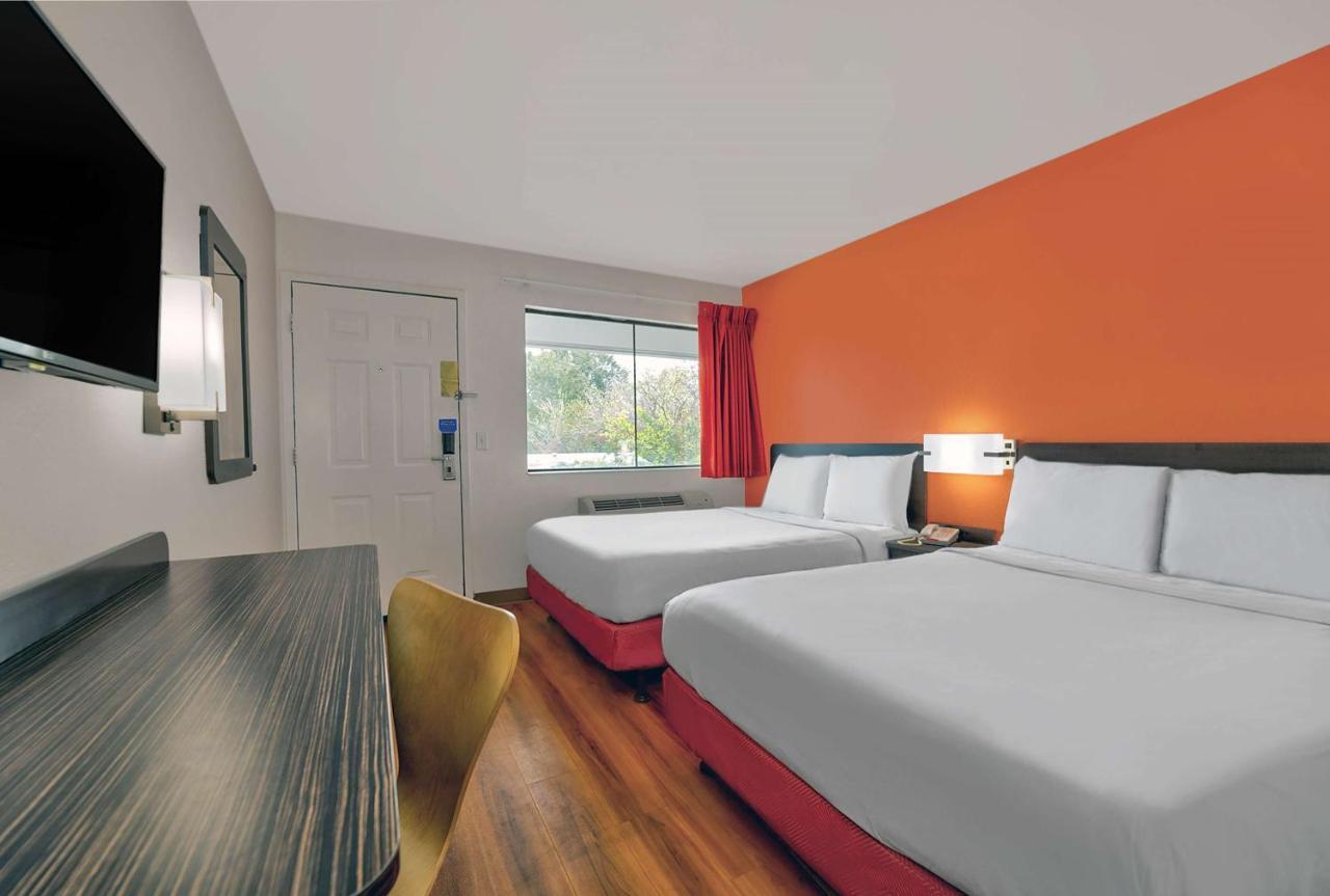 Hotel 6-columbus, Ga Columbus