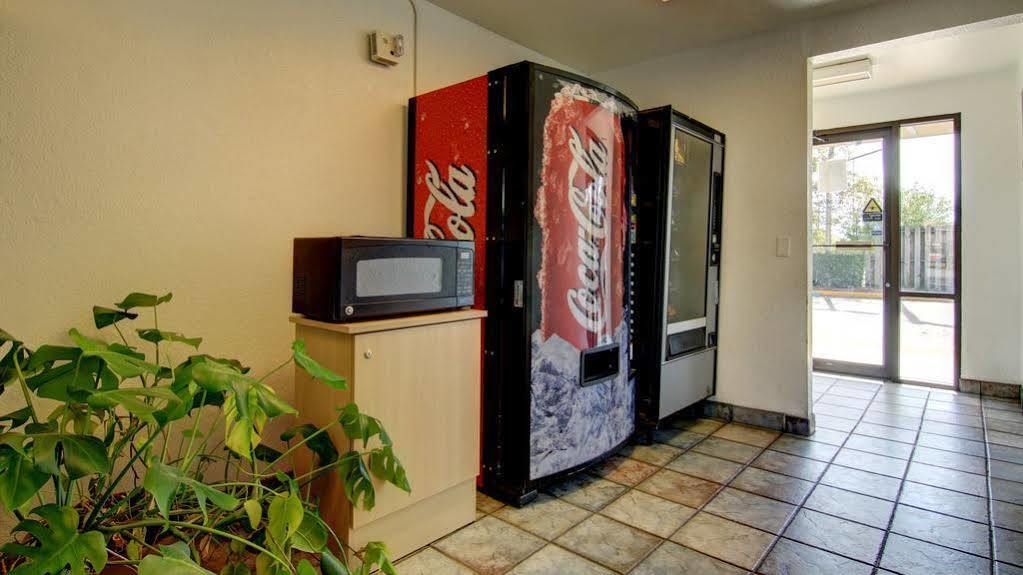 Hotel 6-columbus, Ga 2*